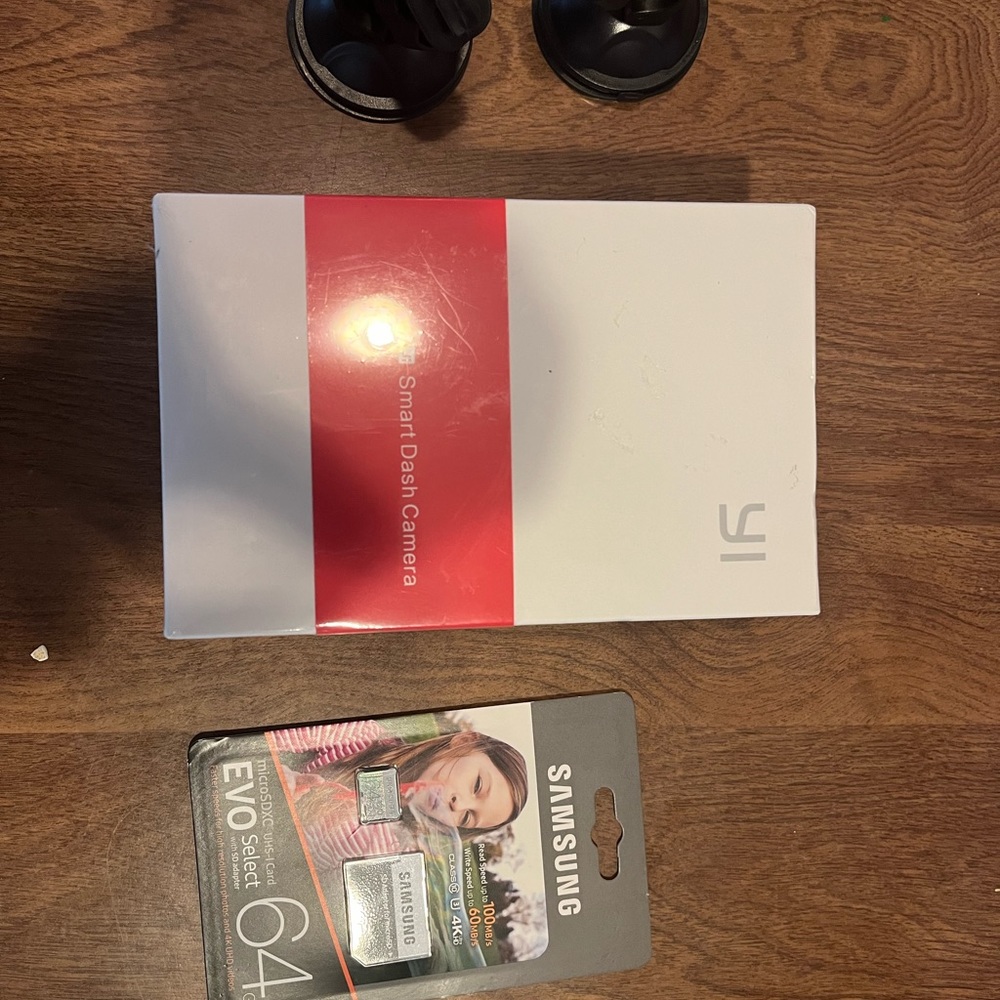Yi Smart Dash Camera with SD card and Mounts